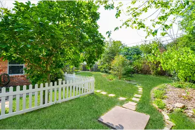 9817 Cedardale Drive, Houston, TX 77055 - Photo 28