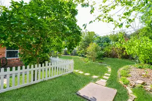 9817 Cedardale Dr, Houston, TX 77055 - Photo 28