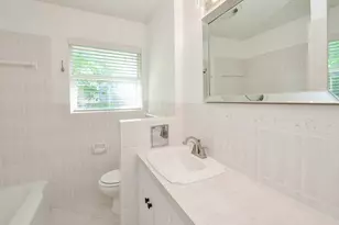 9817 Cedardale Dr, Houston, TX 77055 - Photo 24