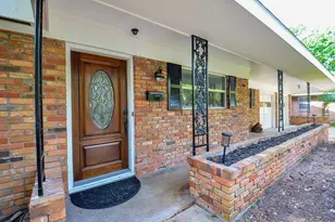 9817 Cedardale Dr, Houston, TX 77055 - Photo 4
