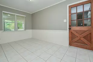 9817 Cedardale Dr, Houston, TX 77055 - Photo 12