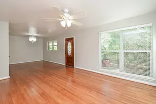 9817 Cedardale Dr, Houston, TX 77055 - Photo 6