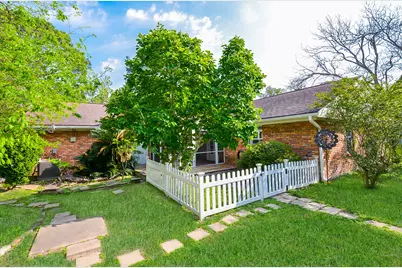 9817 Cedardale Drive, Houston, TX 77055 - Photo 30