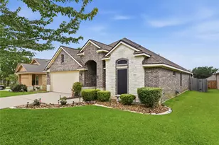 18721 Stewart Hill Dr, Montgomery, TX 77356 - Photo 2