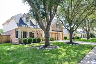 1630 Brookstone Ln, Sugar Land, TX 77479 - Photo 2