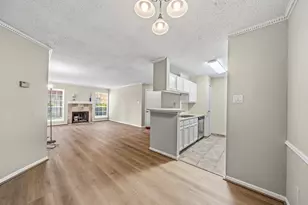 3770 Lovers Wood Ln, Houston, TX 77014 - Photo 12
