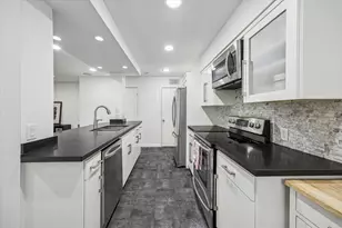 5524 Beverly Hill St, Houston, TX 77056 - Photo 8