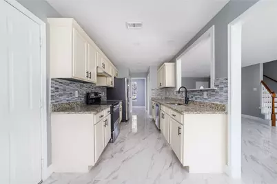 6827 Crystal Point Drive, Katy, TX 77449 - Photo 10