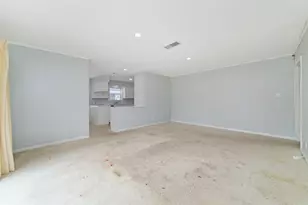 5227 Kinglet St, Houston, TX 77035 - Photo 16