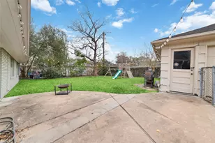 5227 Kinglet St, Houston, TX 77035 - Photo 26