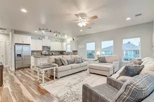 967 Bowers Ln, Crystal Beach, TX 77650 - Photo 8
