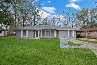 114 Taft Avenue, Cleveland, TX 77327 - Photo 1