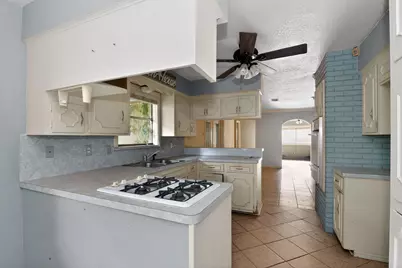 1844 Dolphin Drive, Seabrook, TX 77586 - Photo 8