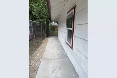 6031 Glenhurst Drive, Houston, TX 77033 - Photo 20