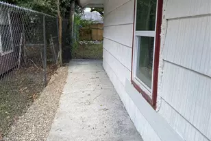 6031 Glenhurst Dr, Houston, TX 77033 - Photo 20