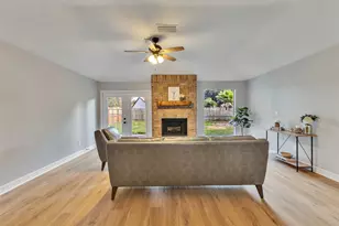 2811 Sugar Wood Dr, League City, TX 77573 - Photo 12