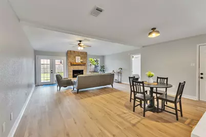 2811 Sugar Wood Drive, League City, TX 77573 - Photo 8