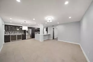 8954 Chatsworth Dr, Houston, TX 77024 - Photo 12