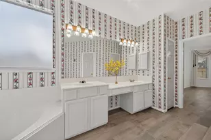 2103 5 Iron Dr, Houston, TX 77089 - Photo 8