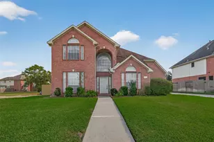 2103 5 Iron Dr, Houston, TX 77089 - Photo 2
