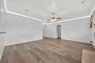 2103 5 Iron Dr, Houston, TX 77089 - Photo 14