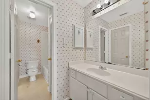 2103 5 Iron Dr, Houston, TX 77089 - Photo 18