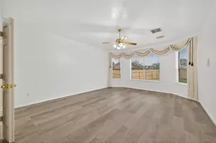 2103 5 Iron Dr, Houston, TX 77089 - Photo 8