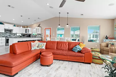 943 Palm Ridge Drive, Crystal Beach, TX 77650 - Photo 6