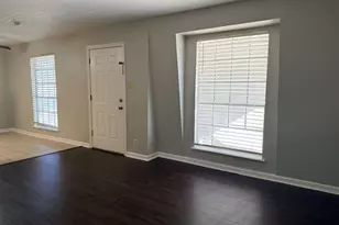 2102 5th Ave N, Texas City, TX 77590 - Photo 2