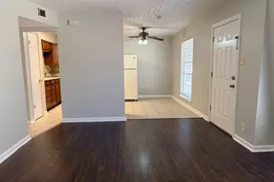 2102 5th Ave N, Texas City, TX 77590 - Photo 1