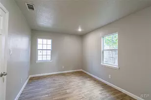3818 Blodgett St, Houston, TX 77004 - Photo 28