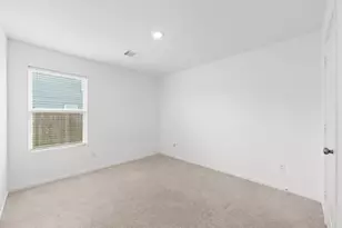 252 Houston Ave, Angleton, TX 77515 - Photo 32