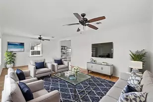 7013 Corsicana St, Houston, TX 77020 - Photo 2