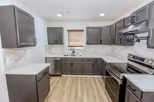 9723 Southport Dr, Houston, TX 77089 - Photo 4