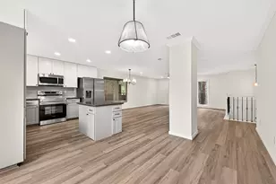 2 Kittiwake Ct, Spring, TX 77380 - Photo 18