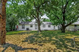 7023 Crestmont St, Houston, TX 77033 - Photo 24