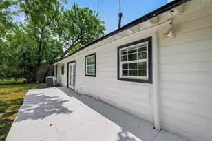 7023 Crestmont St, Houston, TX 77033 - Photo 22