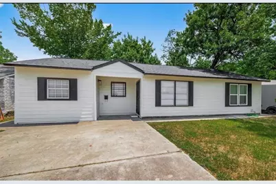 7023 Crestmont Street, Houston, TX 77033 - Photo 2