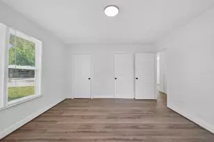 7023 Crestmont St, Houston, TX 77033 - Photo 16