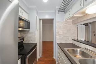 421 Emerson St, Houston, TX 77006 - Photo 6