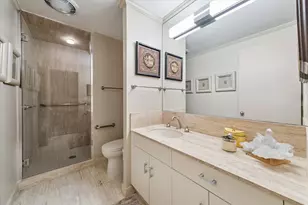 121 N Post Oak Ln, Houston, TX 77024 - Photo 12
