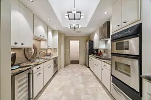 121 N Post Oak Ln, Houston, TX 77024 - Photo 8