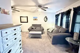 503 Honeysuckle Dr, La Marque, TX 77568 - Photo 4