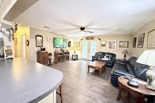 503 Honeysuckle Dr, La Marque, TX 77568 - Photo 8