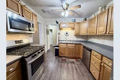 503 Honeysuckle Drive, La Marque, TX 77568 - Photo 6