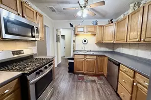 503 Honeysuckle Dr, La Marque, TX 77568 - Photo 6