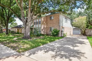 9115 Chesney Downs Dr, Houston, TX 77083 - Photo 2