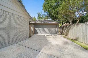 3319 Three Pines Dr, Houston, TX 77339 - Photo 24