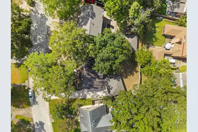 3319 Three Pines Drive, Houston, TX 77339 - Photo 6
