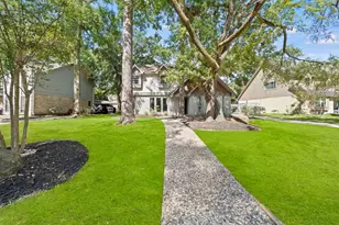 3319 Three Pines Dr, Houston, TX 77339 - Photo 2